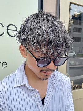 トレイス(trace) 波巻きスパイラル×silver color