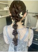 ゆるふわポニーテール編みおろし三つ編みアレンジ