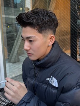 ビンゴ(BINGO) 1450黒髪アッシュブラックアップバング束間ツーブロック刈り上げ