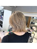 ブリーチ(bleach)&nbsp;ブロンドレイヤーボブ