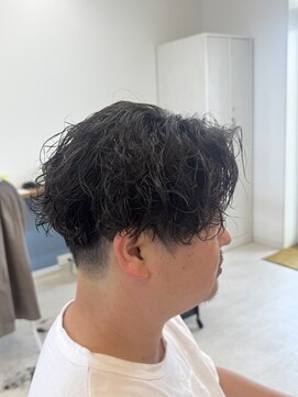 イロ 成田(iLo) メンズシャドウパーマ