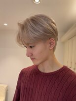 ベレーザ 渋谷(BELEZA) 17311ホワイトブロンドフェザーショート刈り上げスキンフェード