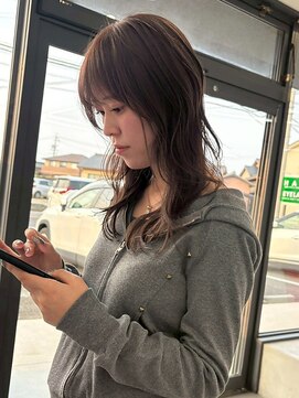 アム(am) 透明感ブラウンアッシュ/レイヤーカット/顔まわりカット