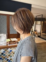 オルシェット(olchette)&nbsp;白髪ぼかしハイライトで明るくぼかすミセスショートヘア