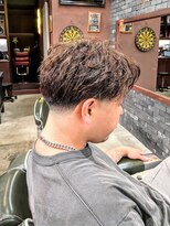 フォーコーナーズカットショップスリーセント 栄(FourCornersCutShop 3/cent) 【テーパーフェード×ラフカール】