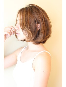 レウナ 外苑前(Reuna) オトナ女性・耳かけボブ【外苑前・表参道】