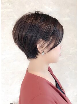 クッカ(kukka) 【kukka 楠 留美】シルエットが綺麗☆ショートボブ