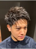 短髪黒髪 ツーブロックベリーショート 無造作アップバング