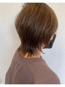 アリーナ 緑が丘店(arena) 大人女子に人気のショートウルフ