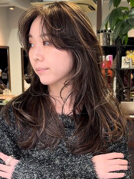 ノラ ウメダ(NORA UMEDA) ハイライトカラーレイヤーカットケアブリーチダブルカラー