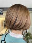 ハイライトベージュ