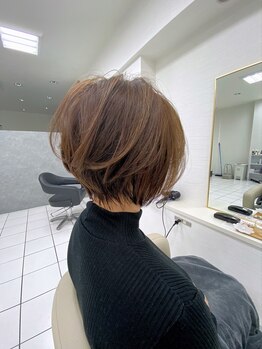 モク(m.o.k.u.)の写真/自宅での再現性が高いカットで、毎日のスタイリングが楽しくなる♪魅力を引き出してくれるスタイルに！