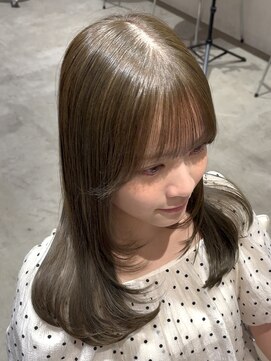 ローエ バイ デコ(Rohe by DECO) -Saki- ブリーチなしでも可愛い！明るめオリーブベージュ