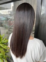 アイリス(IRIS)&nbsp;グレージュ切りっぱなしボブ前髪ありミニボブミルクティベージュ