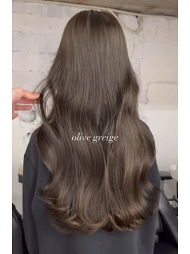 ブリーチなしダブルカラーオリーブグレージュ髪質改善