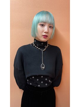 キジ(KIJI) ミニボブ/ボブ/ミントカラー/ハイトーン/ワイドバング/オン眉