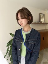 デン(den)&nbsp;柔らかいくすみベージュ＋韓国レイヤーボブ