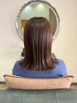 ビィーワンイースト(Be 1 EAST) ミディアムカット