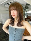 セミロングレイヤーカット外ハネくびれ顔まわりカット