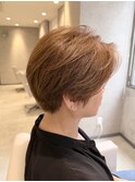  &nbsp;&nbsp;&nbsp;ナチュラルベージュの大人ショート