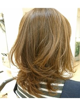 ヘアー＆フェイス ヤマ　ｈａｉｒ＆ｆａｃｅ　Ｙａｍａ ミディレイヤー