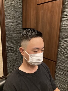 プレミアムバーバー 表参道店(PREMIUM BARBER produce by HIRO GINZA) スキンフェードアップバンク