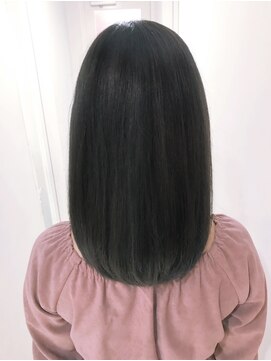 グランドライン(GRAND LINE) 《GRANDLINE友田千栄》黒髪ストレートセミロングスタイル