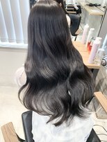 アイヴィー(IVY)&nbsp;レイヤーカット　髪質改善　黒髪　ツヤカラー