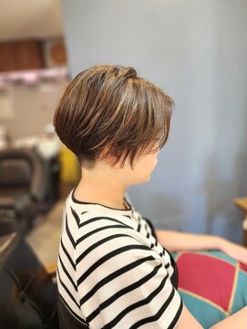 キートス(Kiitos) 刈り上げ束感ボブ