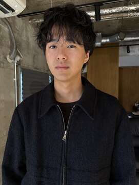 アン モラ(Un mora) シャドウパーマ