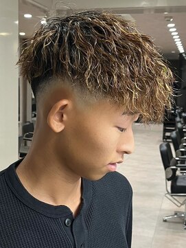 エルマーク 松山(L-MARK) スペインカール/スパイラルパーマ/フリンジ/フェード/メンズ