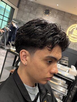 フランクスバーバーリベラルド 横浜(FRANK'S BARBER LIBERALD) メンズメンズカットブリーチパーマR