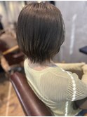 クビレボブ×オリーブベージュ