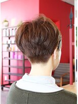 エッセンシャルルックス(Essential Looks) ショートレイヤースタイル