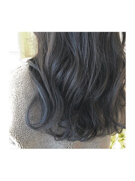 ティラベント 泉ヶ丘店(tiravento) 赤味を抑えたグレー系カラー