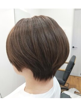 クッカ(kukka) ハンサムショート×ブルージュカラー