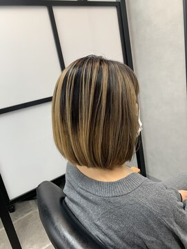 バダス(Badass) バレイヤージュ