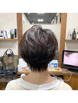 カミケン 清明店(kamiken.) ふんわり軽め美髪カール大人くびれショート【カミケン清明店】