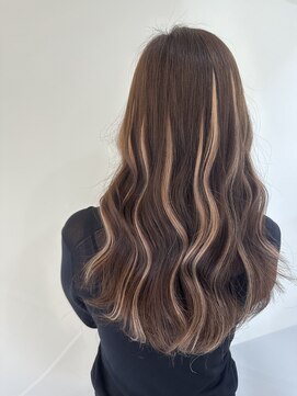 クラナ(clana) エクステで10本ハイライト！