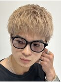 渋谷スパイキーショートツーブロックフェザーショートハイトーン