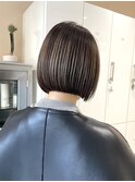 切りっぱなしボブ 大人ボブ ハイライト ケアブリーチ