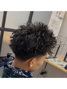 カイ(X) ピンツイストショート