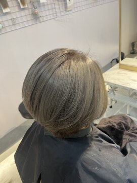 ウェーブ(WAVE) ショートボブ/グレージュ