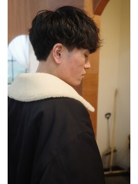 エディ(Edy) メンズパーマ波巻きスパイラルパーマケアパーマ刈り上げマッシュ