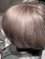 アコロン(acoron.)&nbsp;センターパート×ミルクティーグレージュ