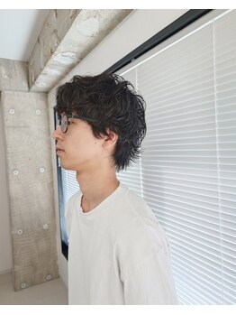 理容ガマの写真/◆人気のメンズパーマ◆ふんわり柔らかい印象のメンズパーマ。髪に優しい薬剤でダメージレスに叶えます。