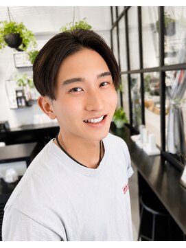 テオ(Teo) 曲がる縮毛矯正×韓国センターパート
