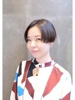 カエルムアヴェダ(CAELUM AVEDA)&nbsp;センターパート、ショートボブ