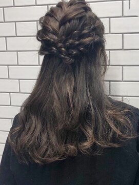 アレンヘアー 富士宮店(ALLEN hair) ハーフアップアレンジ