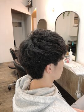 リコモ(Likkle More) メンズパーマ